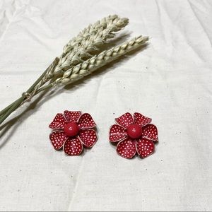 Vintage Metal Flower Clip-on Earrings